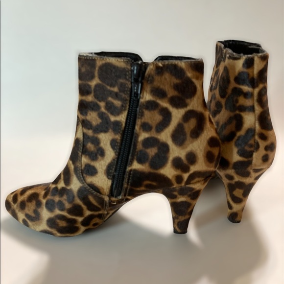 INC Animal Print Brown Pony Hair Brown Bootie Size 6 New Condition - Picture 4 of 6